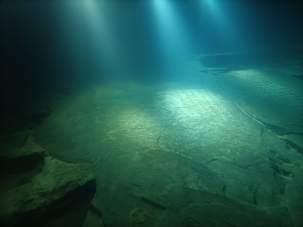 Fuling Day Trip Guide: Exploring the 816 Nuclear Project & Wuling Mountain Great Rift Valley