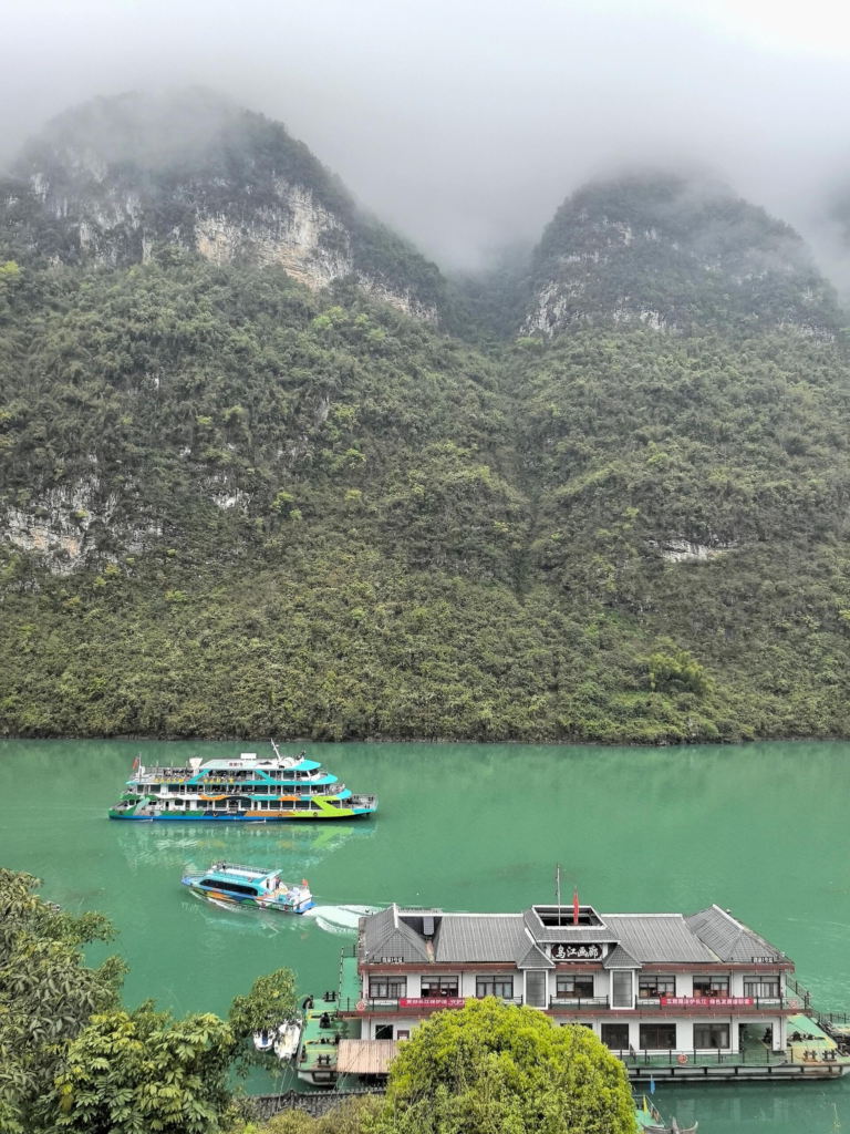 Chongqing Day Trip Trap? The Honest Truth About Pengshui, Chiyou Jiuli City & Wujiang Gallery