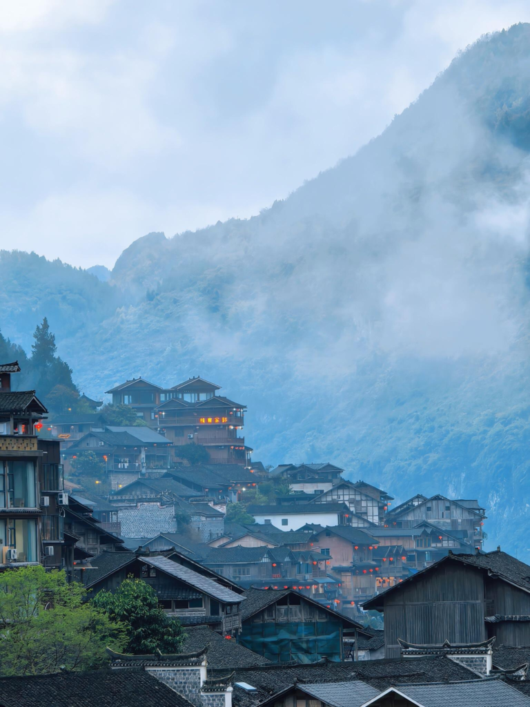 Chongqing Day Trip Trap? The Honest Truth About Pengshui, Chiyou Jiuli City & Wujiang Gallery