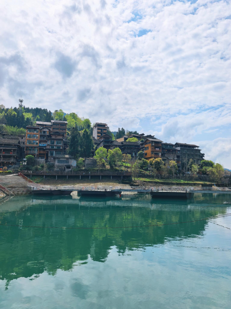 Chongqing Day Trip Trap? The Honest Truth About Pengshui, Chiyou Jiuli City & Wujiang Gallery