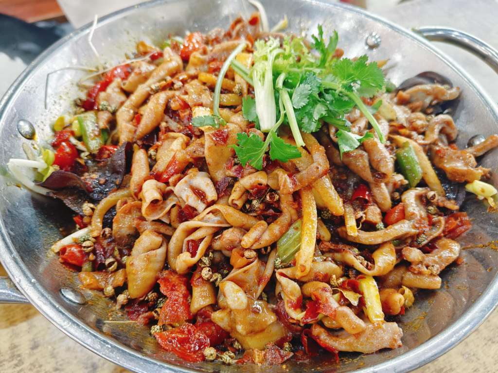 Chongqing Food Guide: 6 Hearty One-Dish Meals You Can’t Miss (Real Talk From a Traveler Who’s Been There)