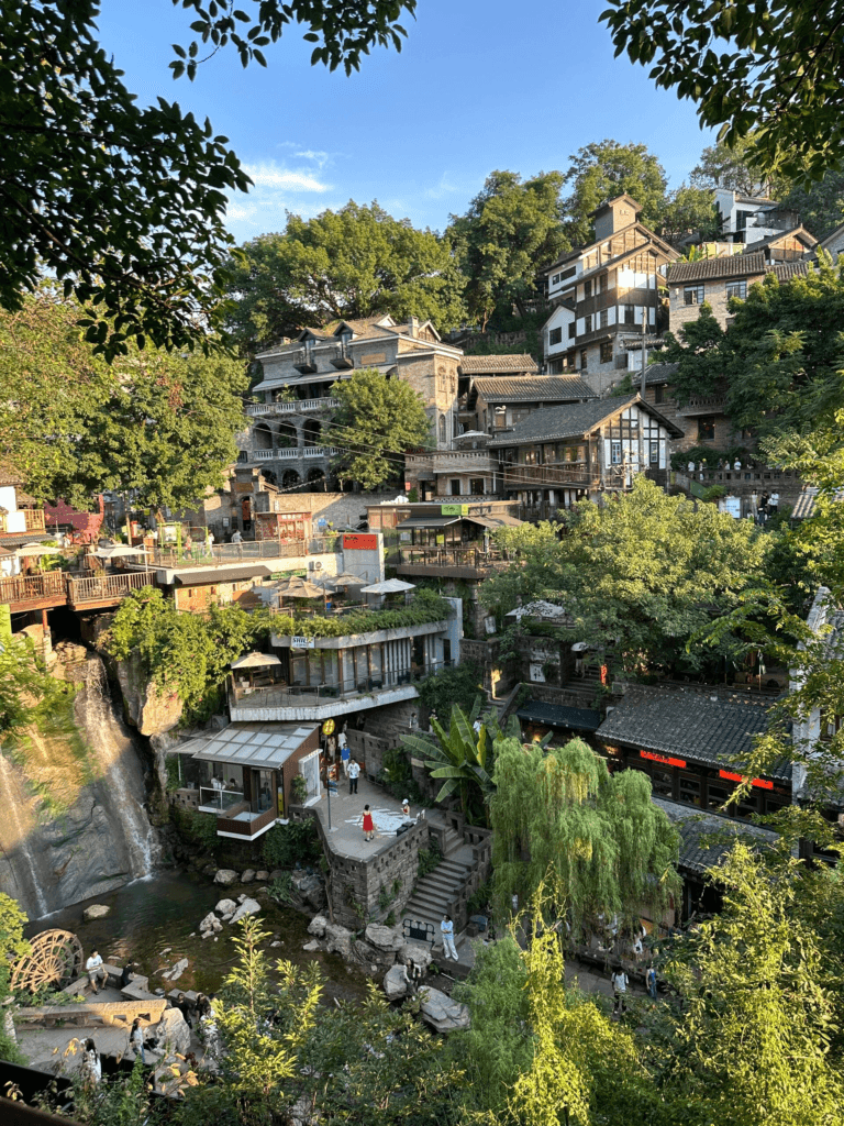 Chongqing One-Day Itinerary:From Ancient Stilt Houses to a Train Inside an Apartment