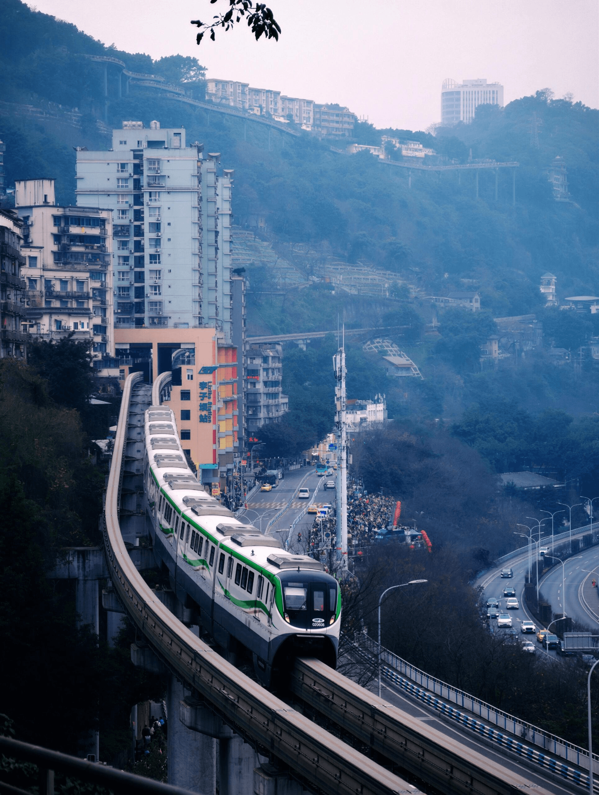 Liziba Station, Chongqing: How to See the Train That Runs Through a Building